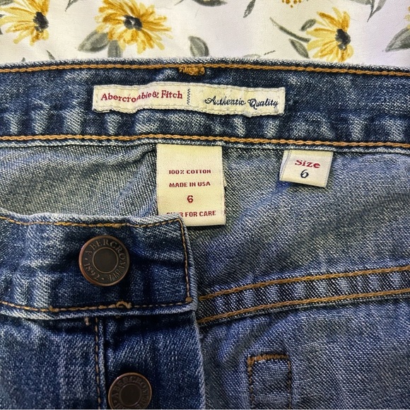 Abercrombie & Fitch Classic Blue Jean Capris Y2K - Picture 3 of 4